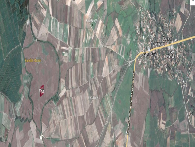 Edirne Uzunköprü Bayramlı Köyünde Satılık Arsa , 625 m2 Hisseli 