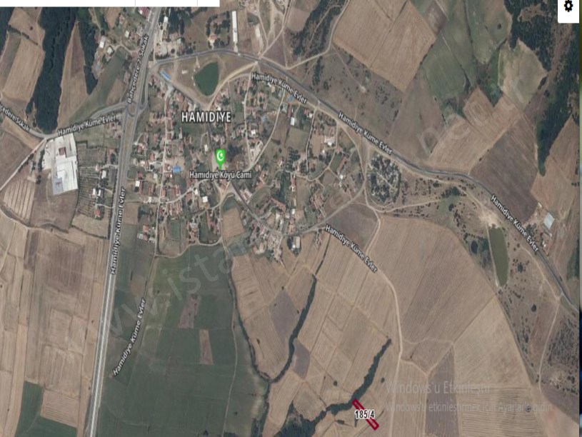 Edirne Uzunköprü Hamidiye Köyünde Satılık Tarla , 988 m2 Müstakil Yolu Var