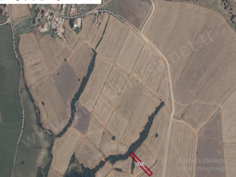 Edirne Uzunköprü Hamidiye Köyünde Satılık Tarla , 988 m2 Müstakil Yolu Var