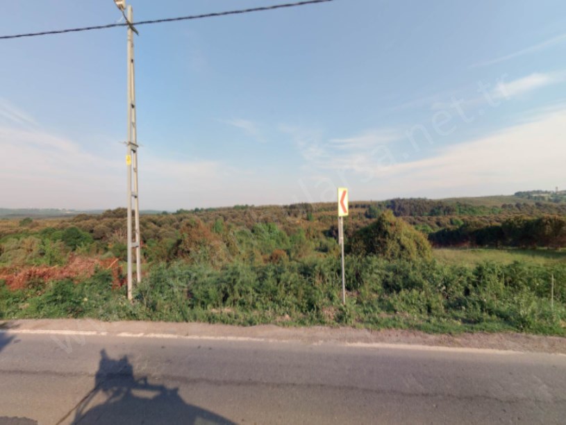 Arnavutköy Durusu Mah  Satılık Arsa ,  4,034 M2  Cadde Cephe Müstakil
