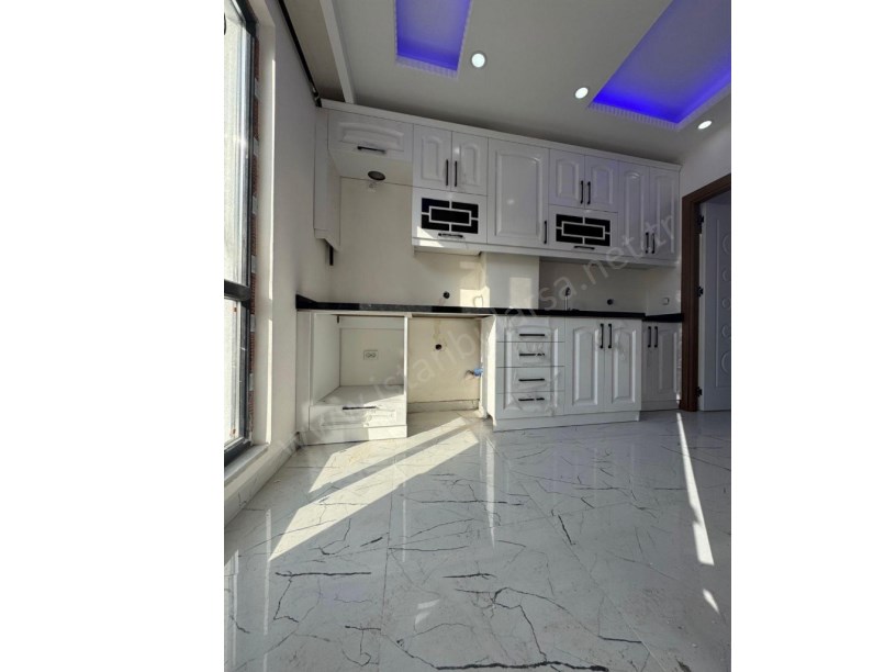 Arnavutköy Yunusemre Mh satılık Daire , 2+1 90 m2 1.Kat Masrafsız 
