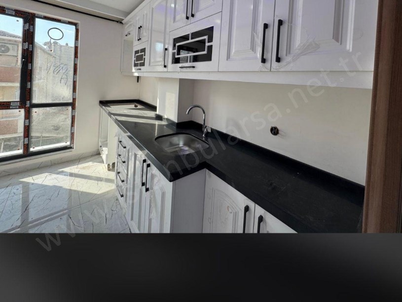 Arnavutköy Yunusemre Mh satılık Daire , 2+1 90 m2 1.Kat Masrafsız 