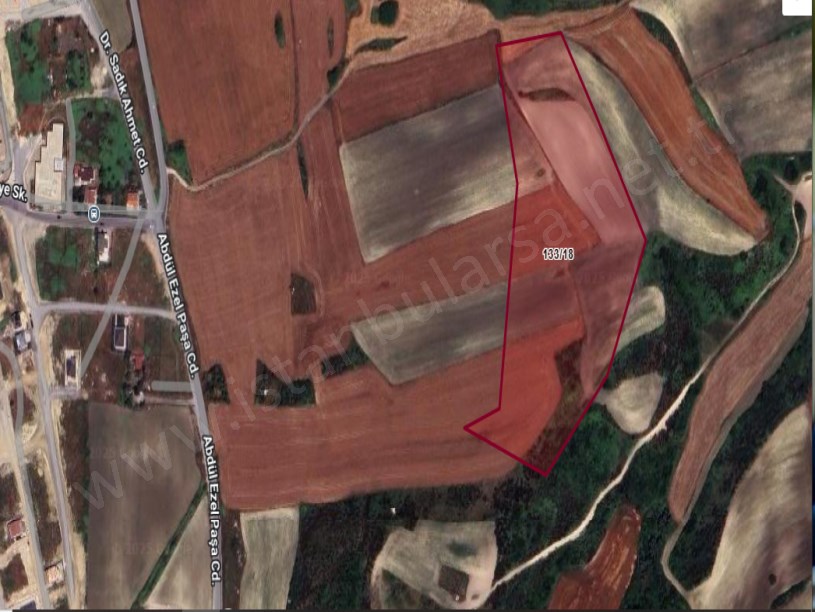 Arnavutköy Dursunköyde Satılık Arsa , 259 M2 Hisseli  Yolu Var 