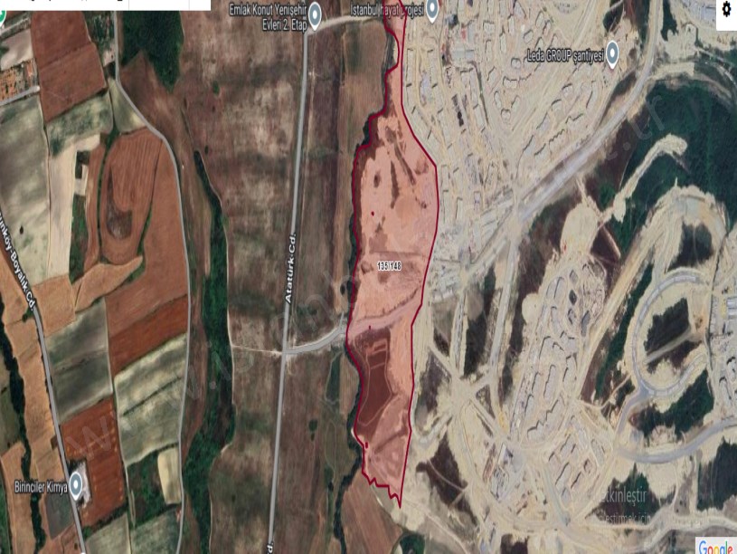 Arnavutköy Dursunköyde Satılık Arsa , 301 M2 Yolu Var Hisseli 