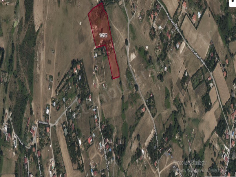 Arnavutköy Tayakadın Satılık Arsa , 645 M2 Yolu Var Evlerin Yakını İmarlı 