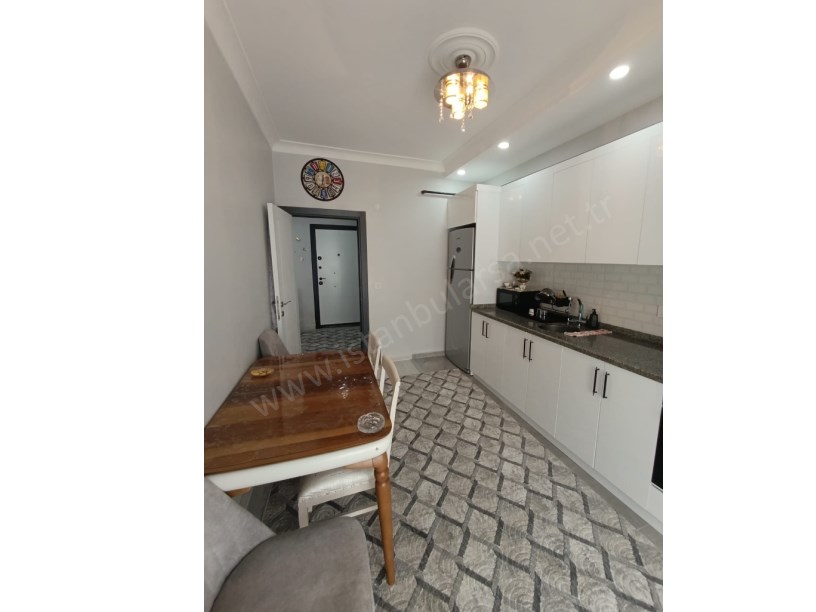 Arnavutköy Taşolukta Satılık Daire  , 2+1 5 Yıllık 125 m2 Giriş Kat Balkonlu