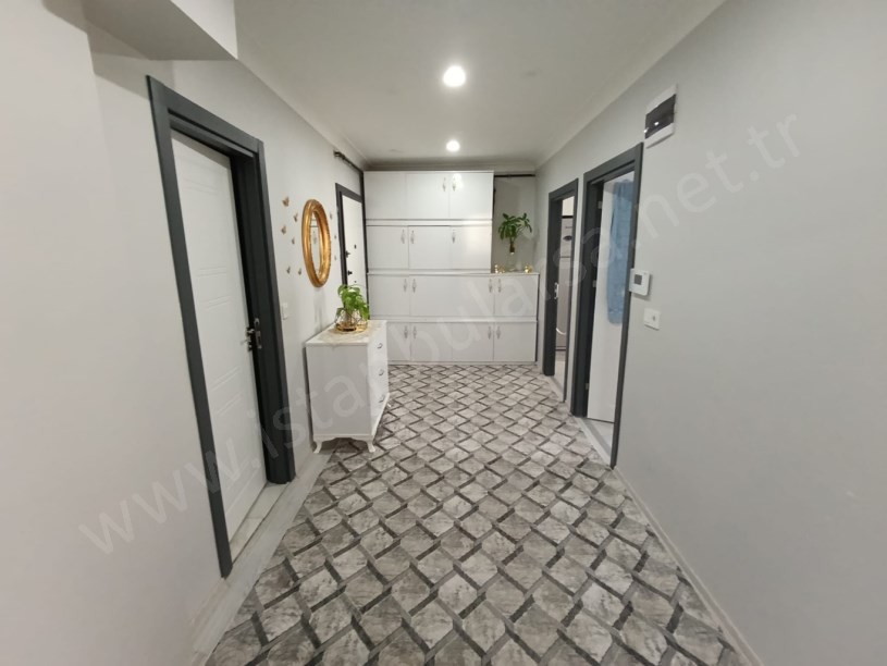 Arnavutköy Taşolukta Satılık Daire  , 2+1 5 Yıllık 125 m2 Giriş Kat Balkonlu