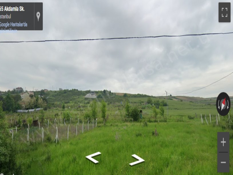 Arnavutköy Yeniköyde Satılık Tarla  , 266 M2 Müstakil Yolu Var Merkezde 