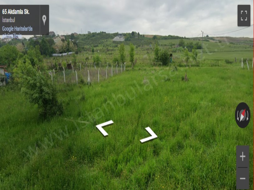 Arnavutköy Yeniköyde Satılık Tarla  , 266 M2 Müstakil Yolu Var Merkezde 