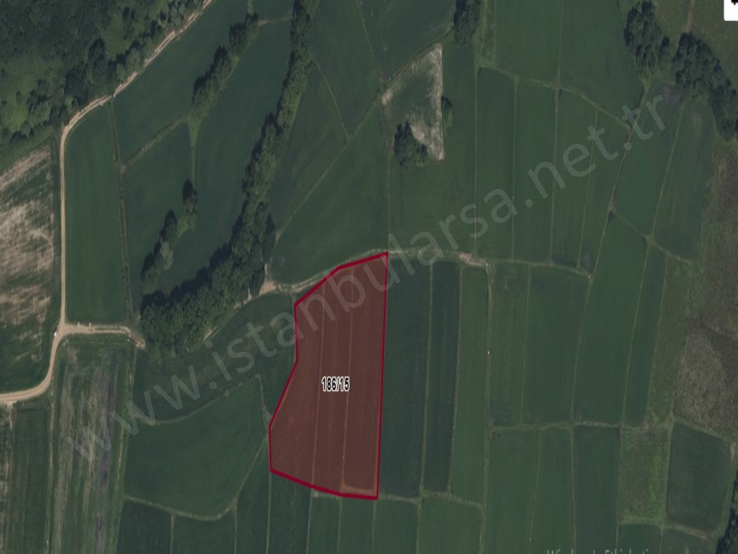 Çatalca Çiftlikköyde Satılık Arsa ,  227 M2 Hisseli Yolu Var
