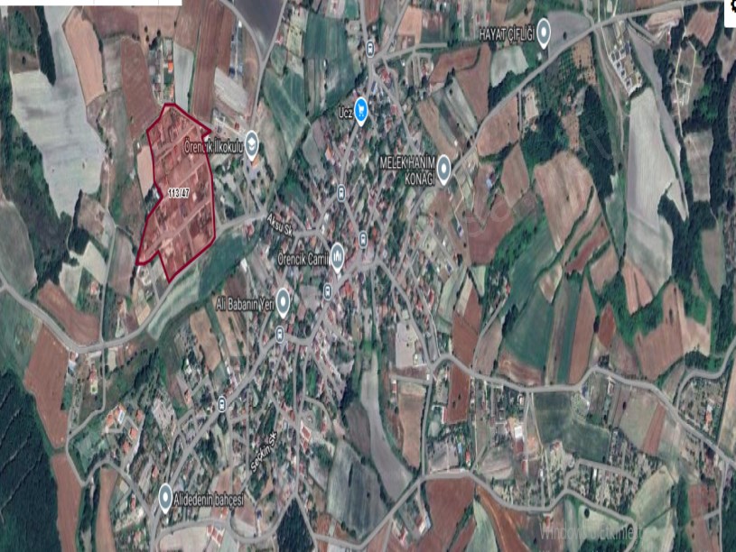 Çatalca Örencikte Satılık Arsa , 944 M2 Çaplı Yolu Var Evlerin Yakını