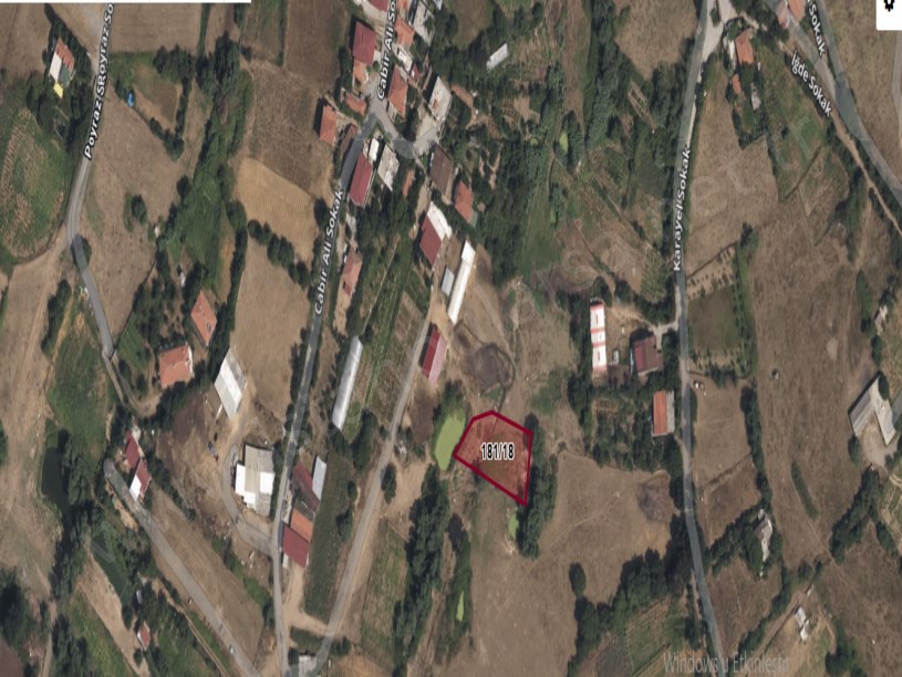 Arnavutköy Yeniköyde Satılık Arsa , 845 m2 Müstakil İmarlı Merkezde 