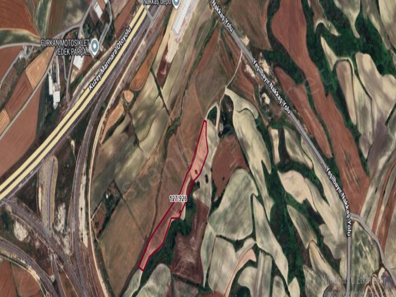 Çatalca Nakkaşta  Satılık Arsa , 800 M2 Yolu Var Hisseli
