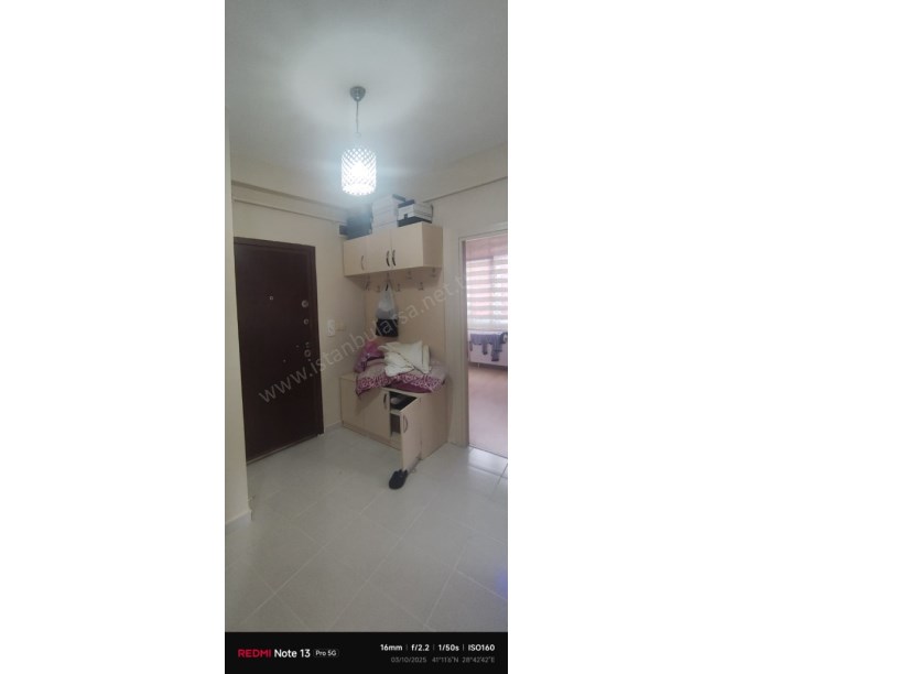 Arnavutköy Merkezde Satılık Daire , 2+1 75 m2 Ara Kat