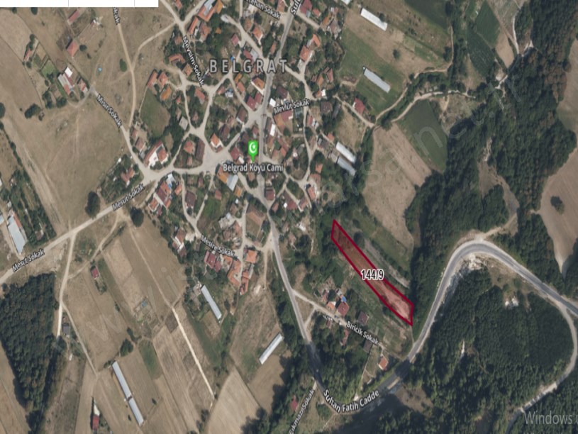 Çatalca Belgratta Satılık Arsa , 250 M2 Çaplı Yeri Belli Cadde Cephe 