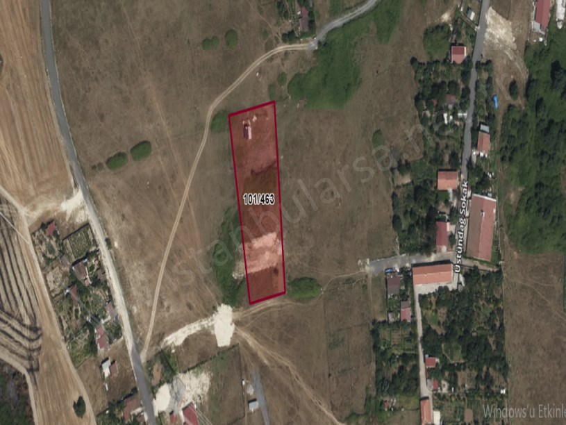 Arnavutköy Tayakadın Satılık Arsa , 420 M2 Çaplı Yolu Var  Evlerin Yakını