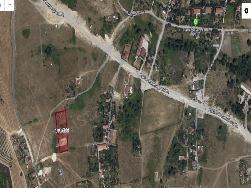 Arnavutköy Tayakadın Satılık Arsa , 420 M2 Çaplı Yolu Var  Evlerin Yakını
