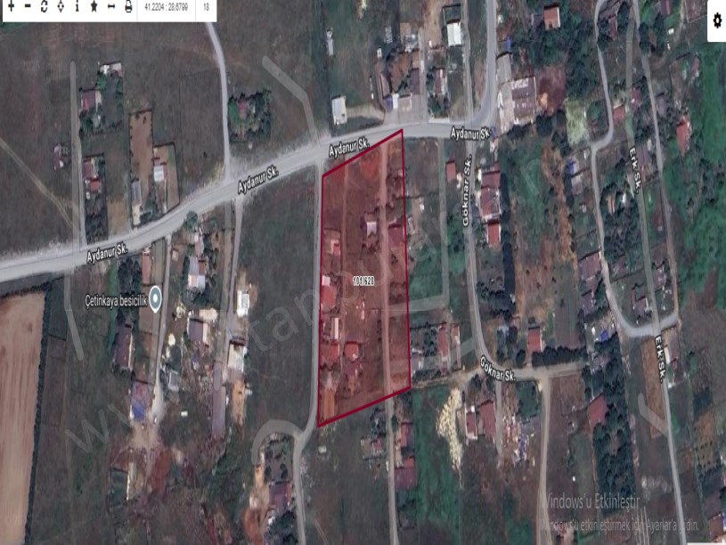 Arnavutköy Tayakadın Satılık Arsa ,160 M2 Merkezde Yolu Var Evlerin Yakını Hisseli 