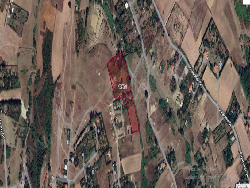 Arnavutköy Tayakadın Satılık Arsa , 640 M2 Hisseli Çaplı Merkezde Evlerin Yakını