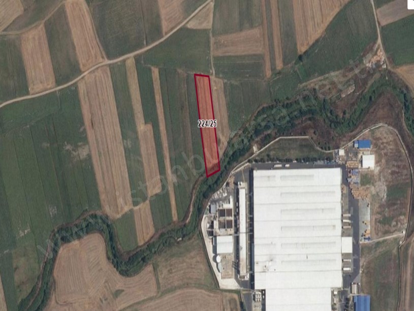 Tekirdağ Saray Beyazköyde Satılık Arsa , 534 m2 Hisseli  Yolu Var 
