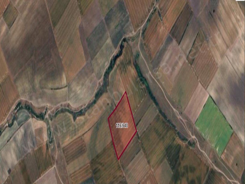 Tekirdağ Saray Yuvalıda Satılık Arsa  , 445 m2 Hisseli Yolu Var