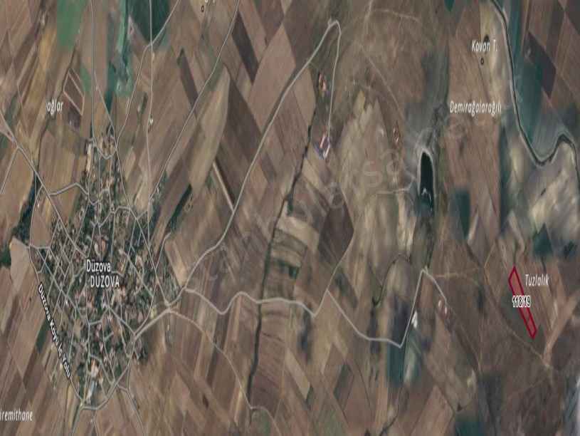 Kırklareli Vize Düzova Köyü Satılık Arsa , 792 M2  Hisseli Yolu Var Evlerin Yakını 