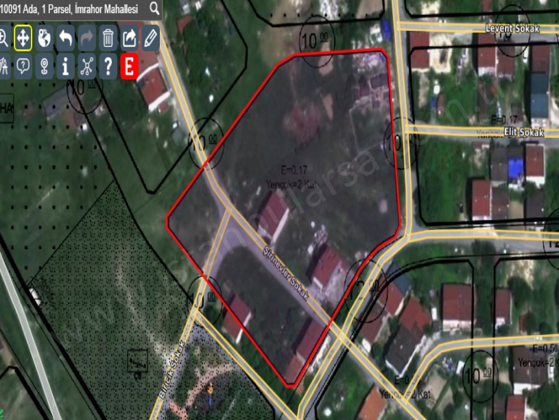 Arnavutköy İmrahorda Satılık Arsa , 108 M2 Hisseli İmarlı  Yolu Var 