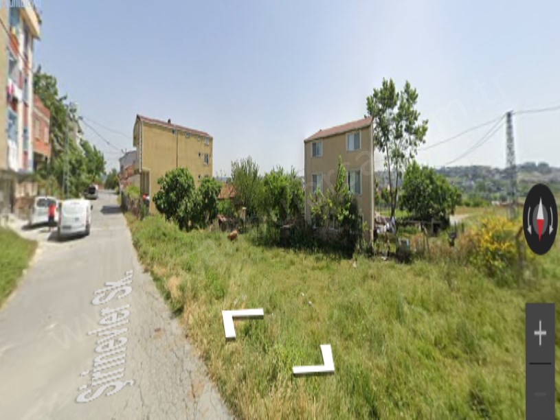 Arnavutköy İmrahorda Satılık Arsa , 108 M2 Hisseli İmarlı  Yolu Var 