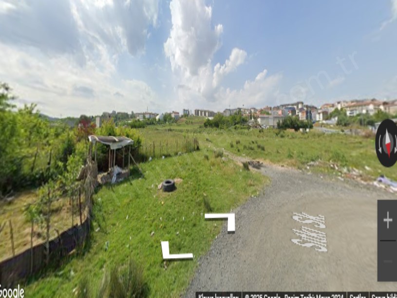 Arnavutköy İmrahorda Satılık Arsa , 132 M2 Hisseli İmarlı Yolu Var 