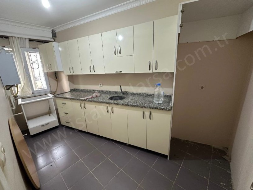 Arnavutköy  Anadolu Mah , Satılık Daire , 8 Yıllık 140 m2 Ters Dubleks 