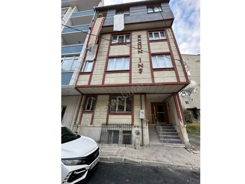 Arnavutköy  Anadolu Mah , Satılık Daire , 8 Yıllık 140 m2 Ters Dubleks 