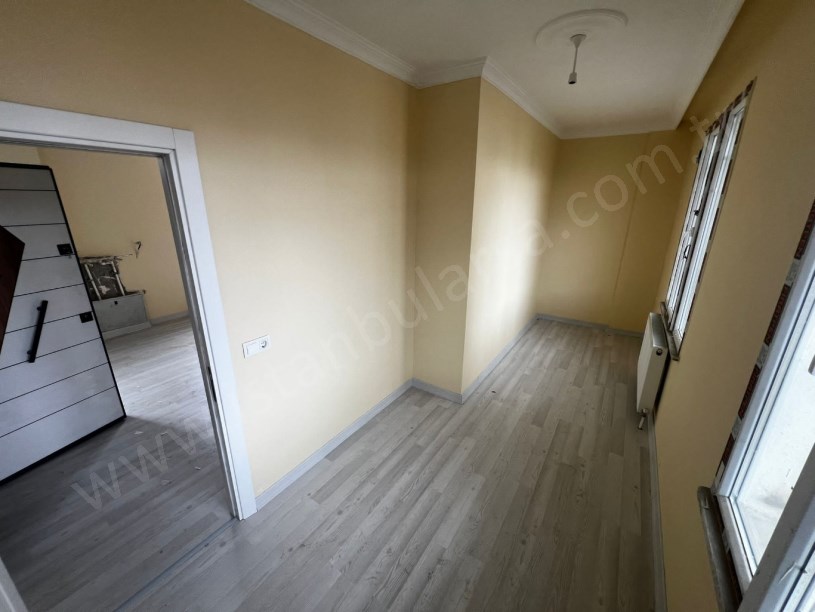 Arnavutköy Merkezde Satılık Daire , Ters Dubleks Sıfır 3+2 