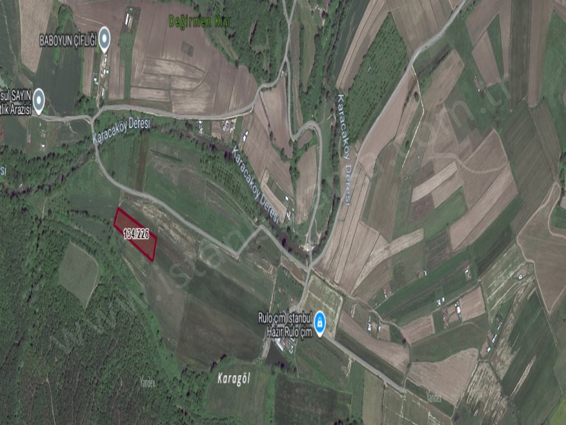 Çatalca Karacaköyde Satılık Arsa , 560 M2 Yolu Var Hisseli 