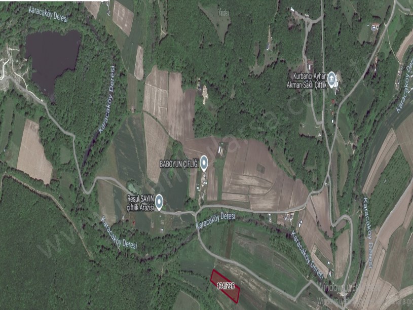 Çatalca Karacaköyde Satılık Arsa , 560 M2 Yolu Var Hisseli 