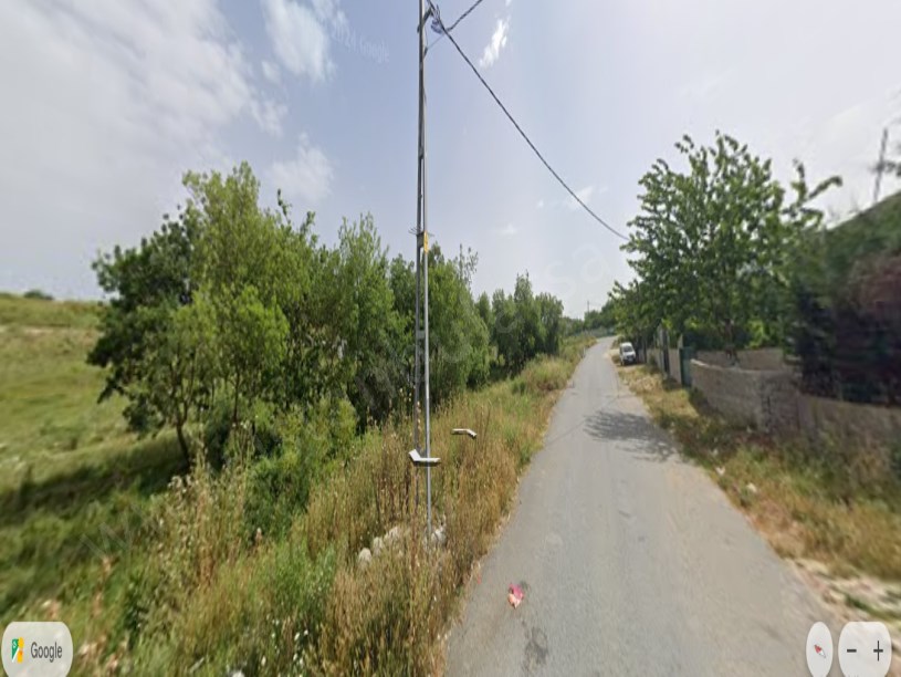 Arnavutköy Taşolukta Satılık Arsa , 200 M2  Yolu Var Evlerin Yakını Hisseli İmarlı 