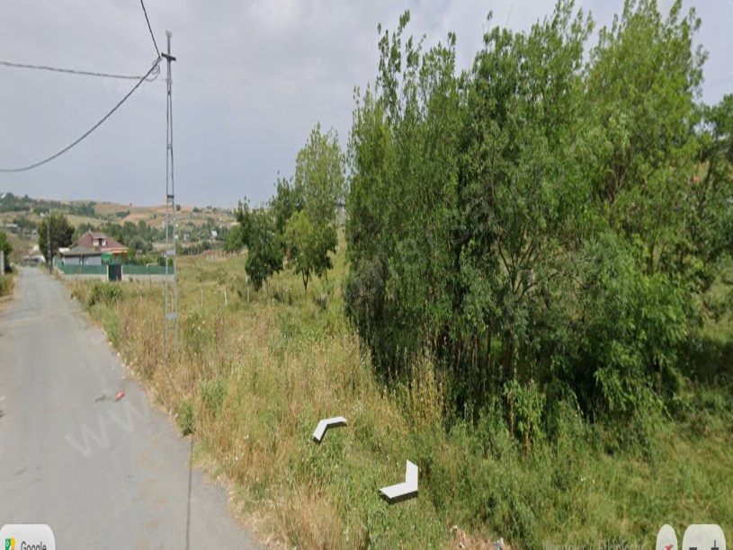 Arnavutköy Taşolukta Satılık Arsa , 200 M2  Yolu Var Evlerin Yakını Hisseli İmarlı 