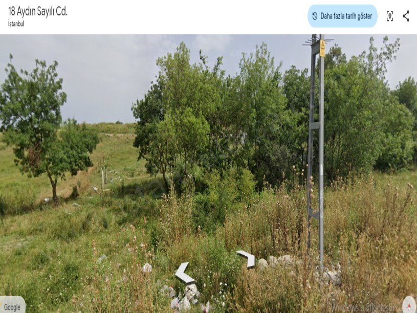 Arnavutköy Taşolukta Satılık Arsa , 200 M2  Yolu Var Evlerin Yakını Hisseli İmarlı 