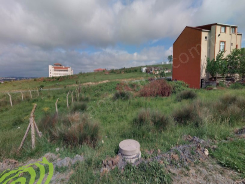 Arnavutköy Yavuzselim Mah Satılık Arsa , 227 m2 Cadde Cephe Müstakil  3 Kat İmarlı 