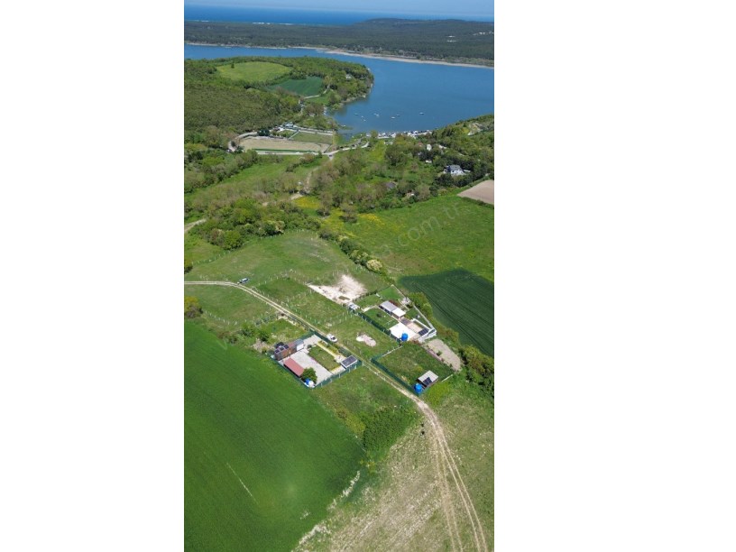 Arnavutköy Balabanda Satılık Arsa , 1006 m2 Yolu Var Evlerin Yakını Hisseli 