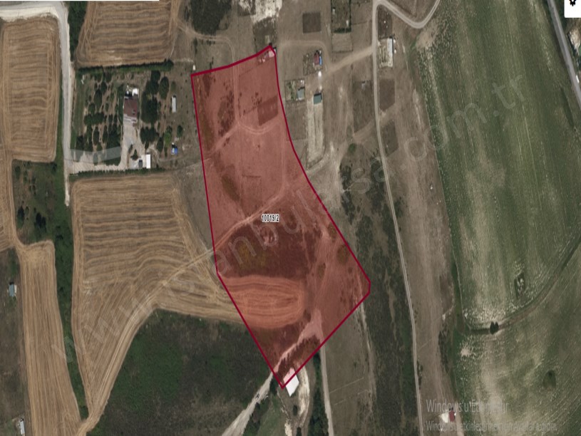 Arnavutköy Boyalıkta Satılık Arsa ,  152 m2  Yolu Var Evlerin Yakını 