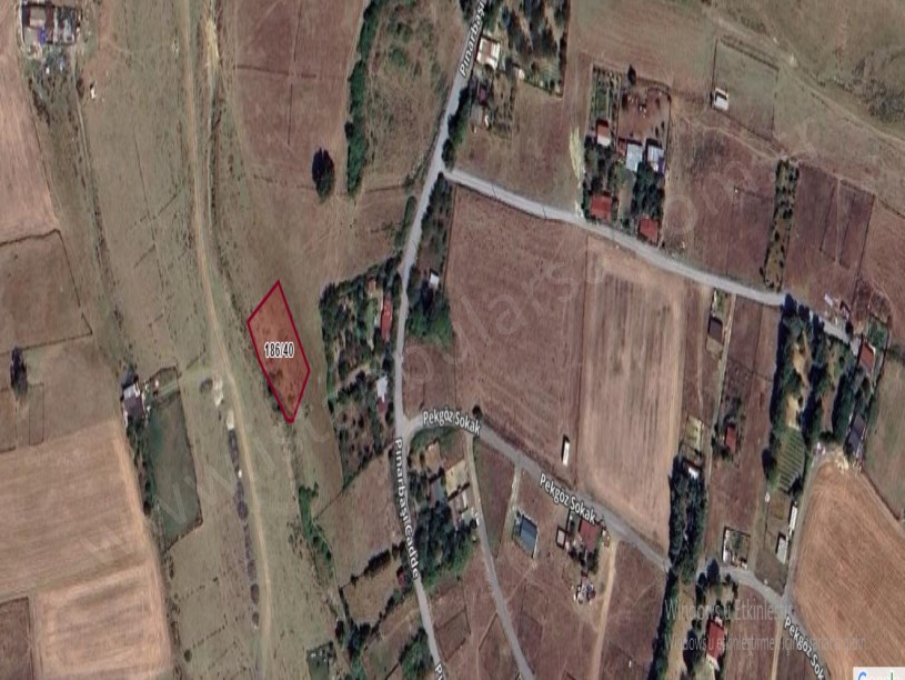 Arnavutköy Tayakadın Satılık Arsa , 393 M2 Caddeye Yakın Merkezde Hisseli 