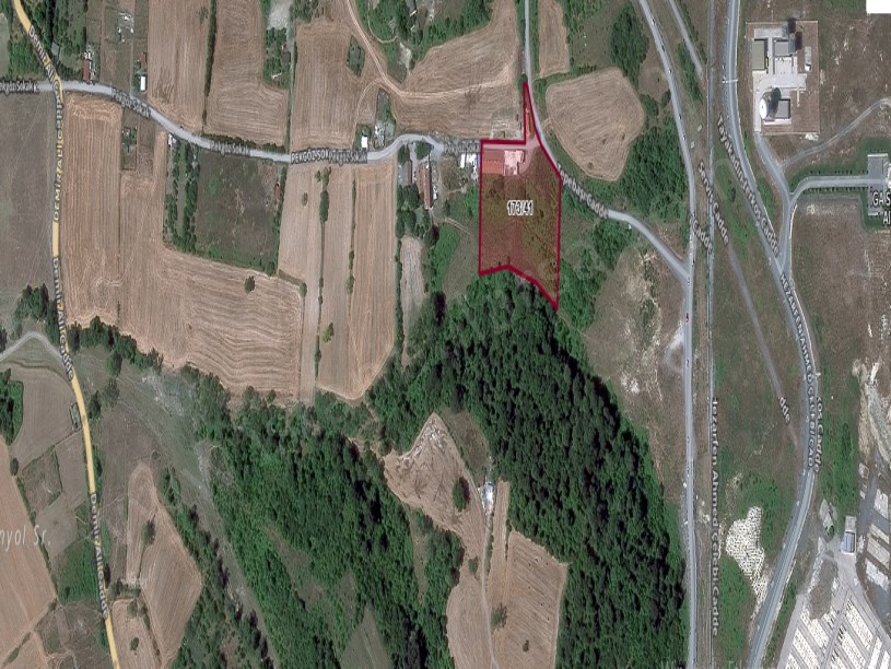 Arnavutköy Tayakadın Satılık Arsa , 294 M2 Cadde Cephe İmarlı Merkezde 