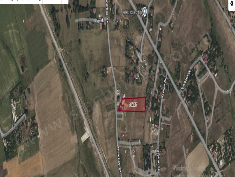 Arnavutköy Tayakadın Satılık Arsa , 302 M2 Evlerin Yakını Yolu Var Merkezde 