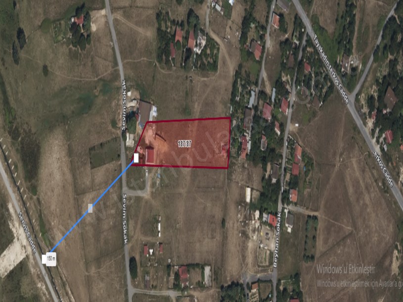 Arnavutköy Tayakadın Satılık Arsa , 302 M2 Evlerin Yakını Yolu Var Merkezde 