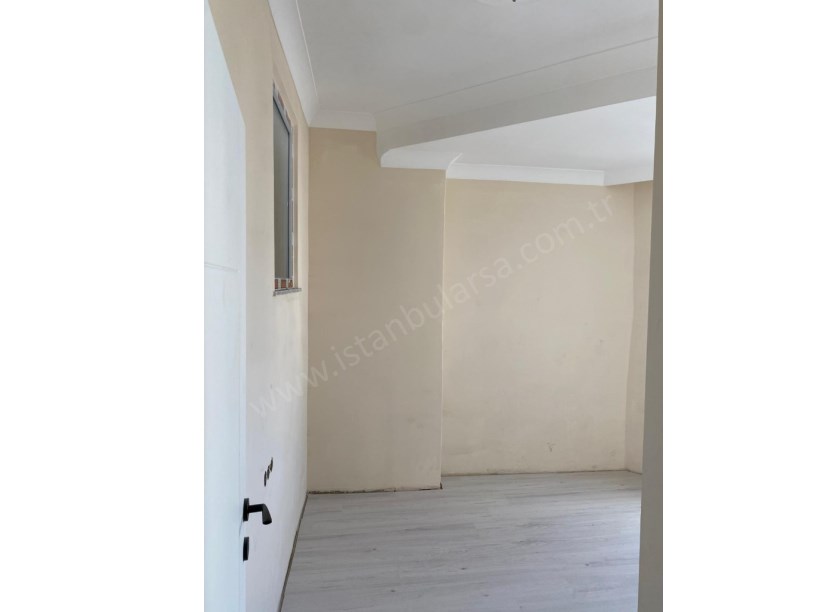 Arnavutköy Merkez Mh Satılık Daire  , 2+1 Cadde Cephe  2.Kat Sıfır