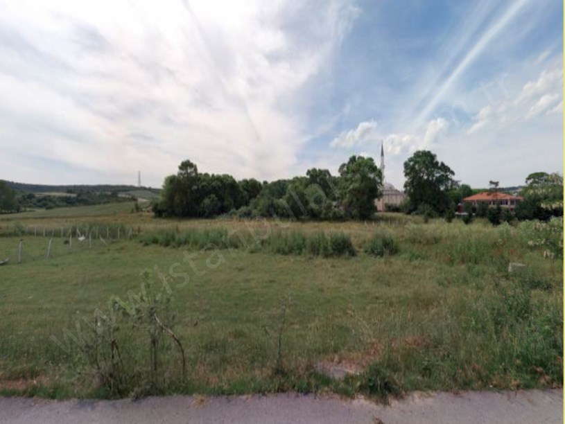 Arnavutköy Boyalıkta Satılık Arsa , 1,136 M2 Hisseli Yolu Var 