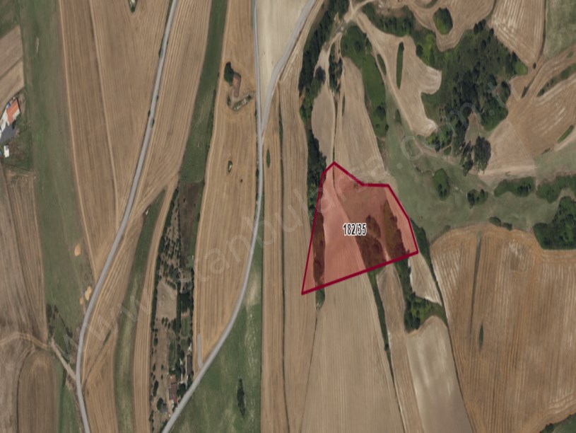 Arnavutköy Yassıörende Satılık Arsa , 237 M2 Hisseli İmarlı 