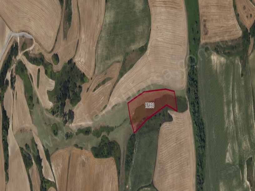 Arnavutköy Yassıörende Satılık Arsa , 1,062 M2 Hisseli 