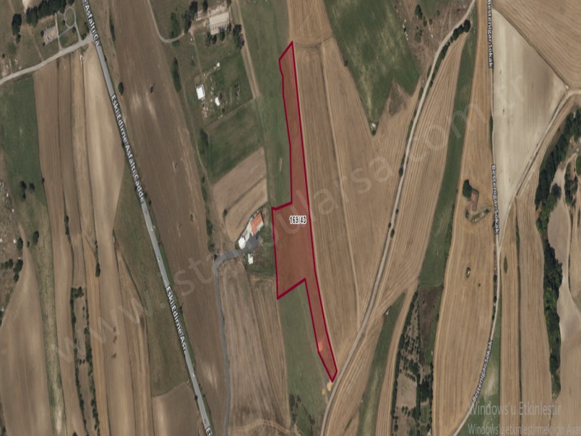 Arnavutköy Dursunköyde Satılık Arsa  , 1, 275 M2 Hisseli Yolu Var Evlerin Yakını  