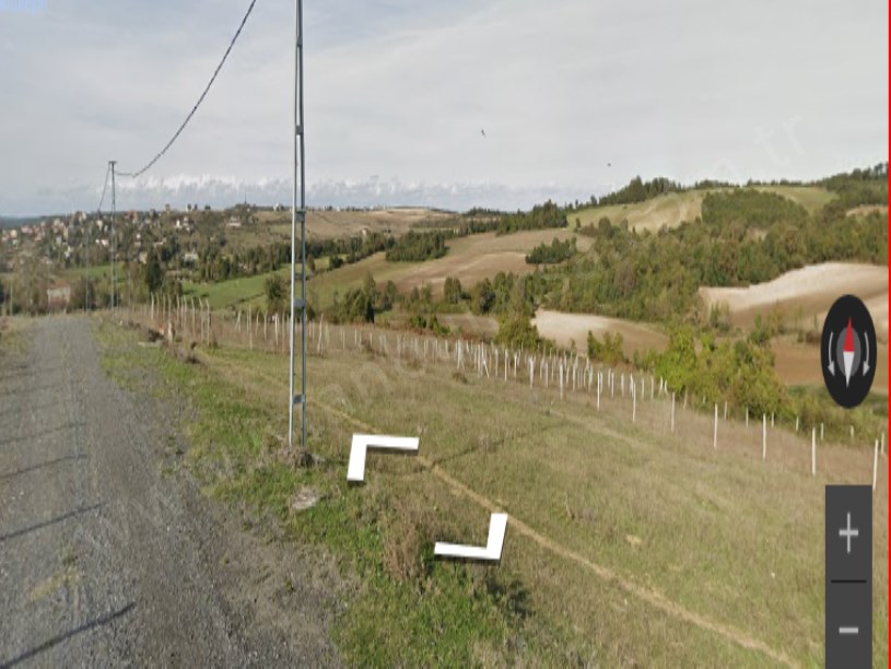 Arnavutköy Yassıörende Satılık Arsa , 957 M2 Yolu Var Evlerin Yakını Hisseli